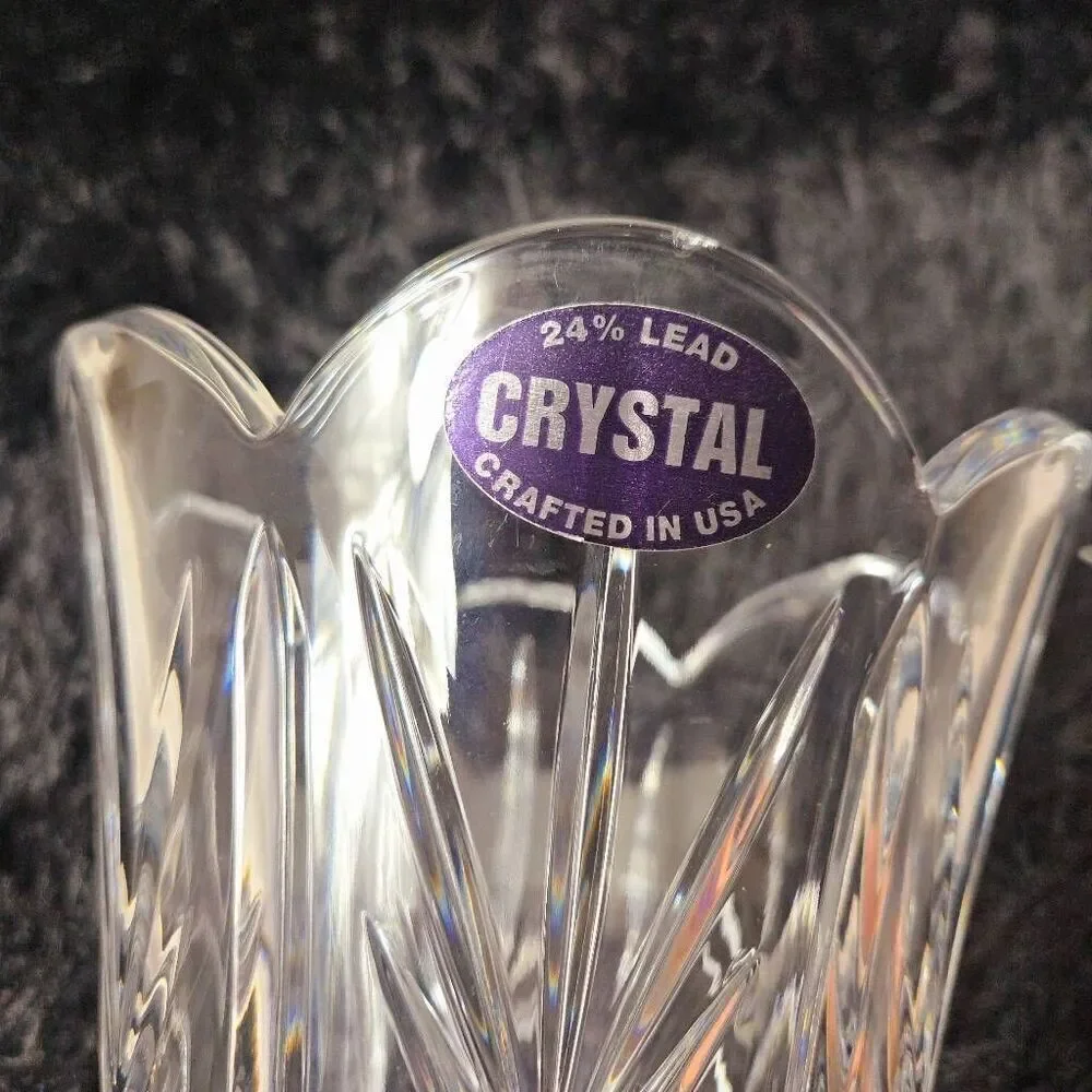 24% Lead Crystal Vase. Standing 11” tall and a diameter of 6 1/2” top. Unique cu